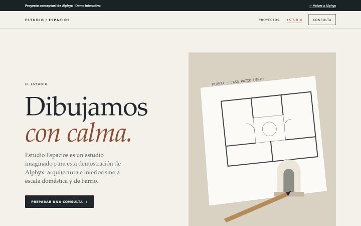 Página Estudio de Estudio Espacios en la versión 5, en escritorio: rótulo «El estudio», titular en serif «Dibujamos con calma.» con «con calma» en cursiva terracota, botón «Preparar una consulta» y, a la derecha, una ilustración de una hoja con la planta de Casa Patio Lento y un lápiz.